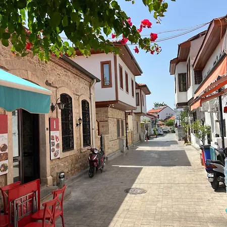 Sabah Aparts Apartment *
